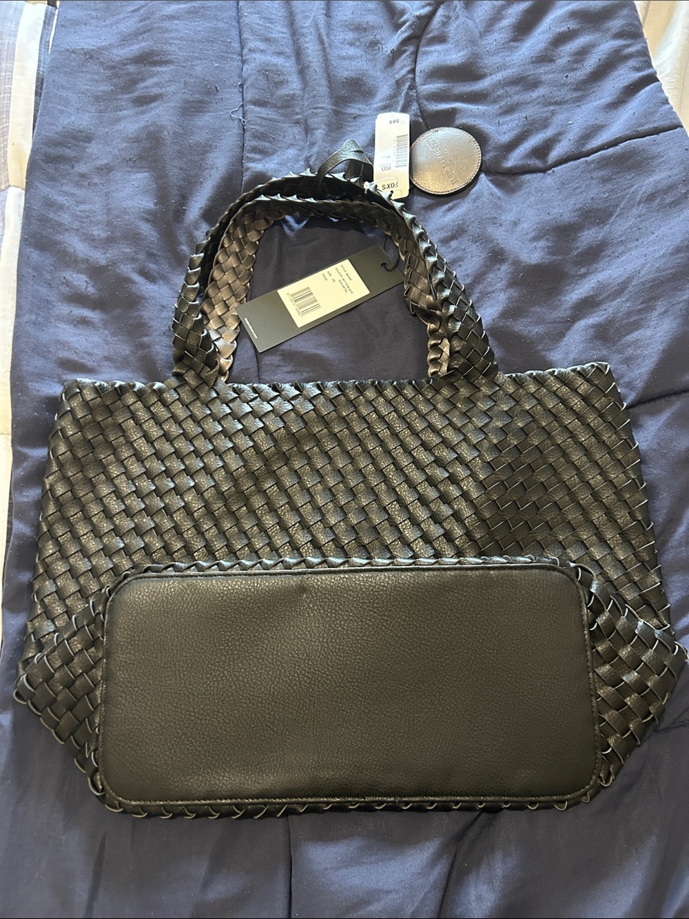 Isle Jacobson Black Woven Tote Bag - Picture 3 of 4